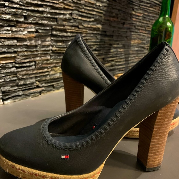 Tommy Hilfiger original heels - Picture 3 of 7